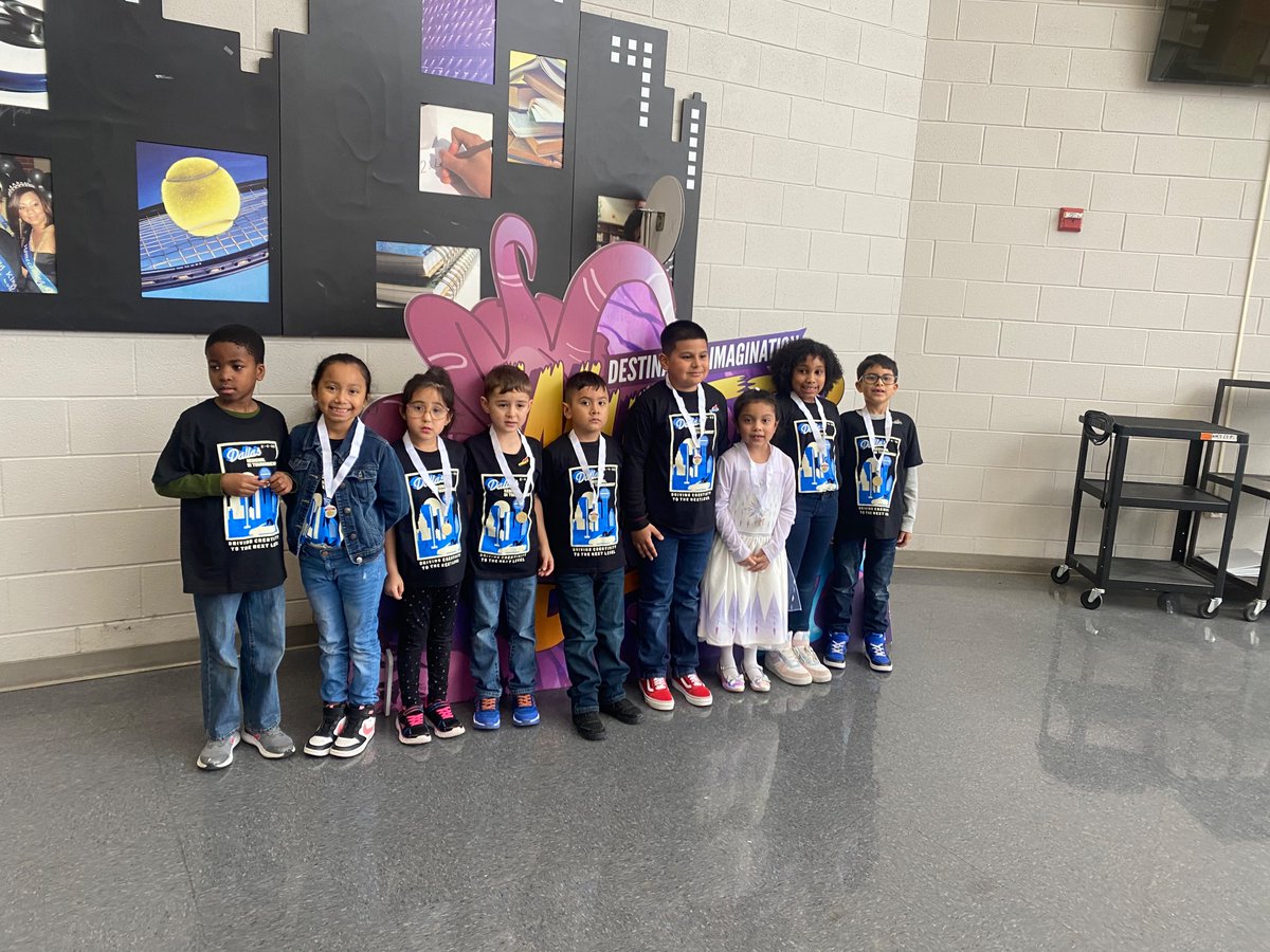 CailletLibrary's tweet photo. Caillet Tigers @ the Dallas Regional Tournament… Go Tigers! @shannontrejo @edwinflorestroy @FPCailletElem @DISD_Libraries @disdactivities @JuanCordobaDISD https://t.co/UORBtDdn9g