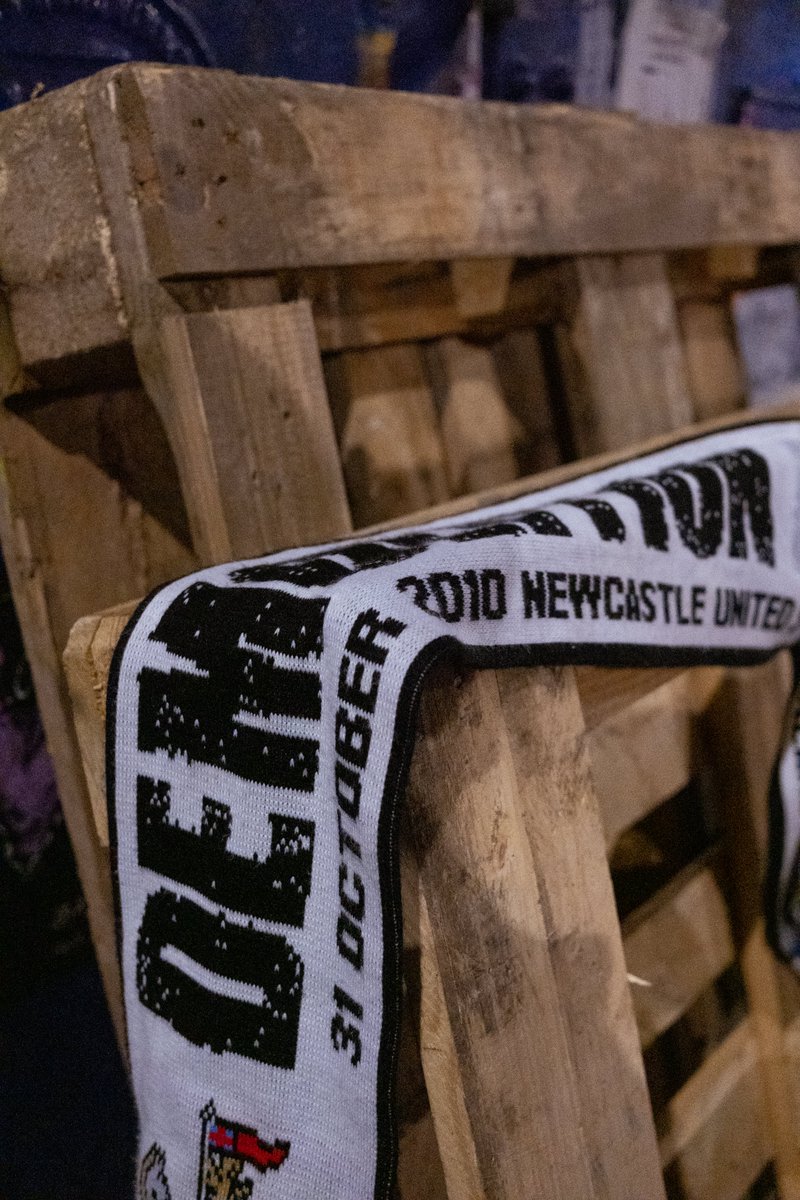 QPRCglasgow's tweet photo. Some daftie has left their toon scarf outside Queens Park Train Station in Glasgow. As QPRC is part Geordie, we've deemed this important @NUFC https://t.co/jdNzzf33vm