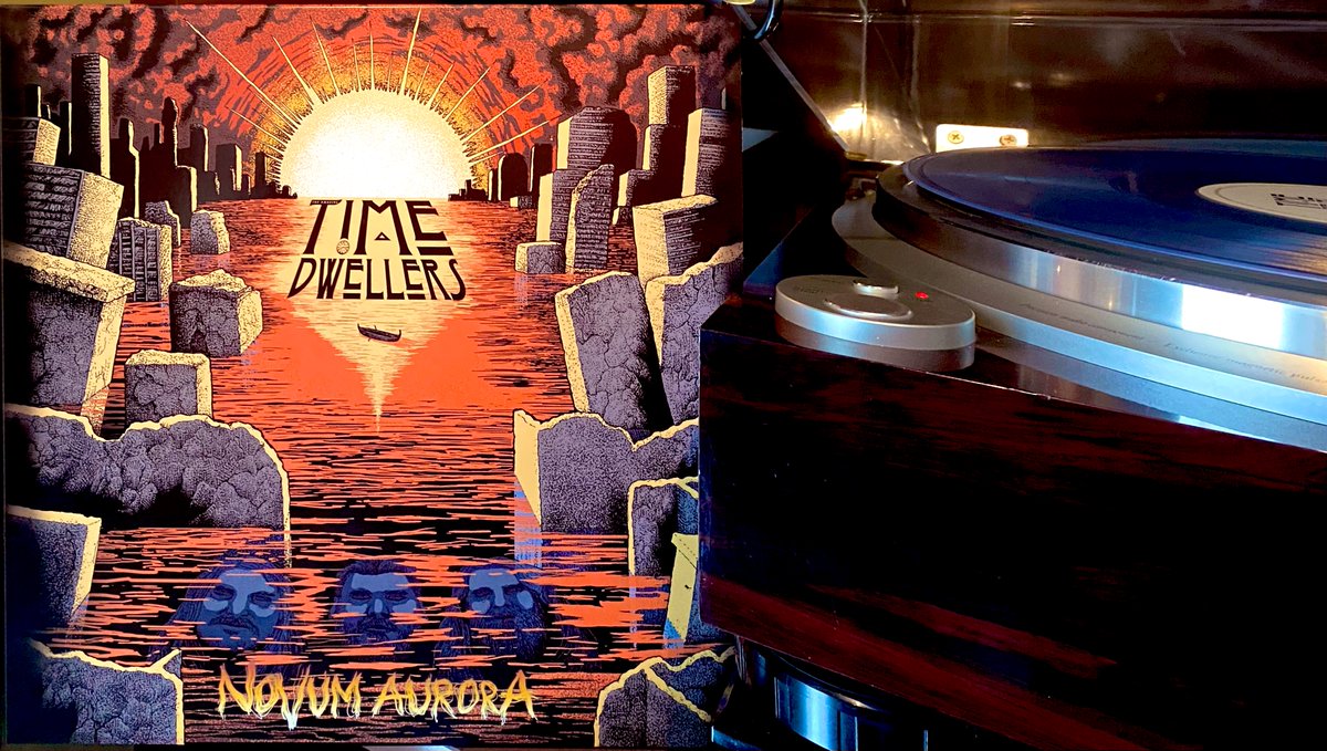 Now spinning at Skylab:

Time Dwellers – Novum Aurora
#NowPlaying #TimeDwellers #vinyl #NewMusic #Bestof2022
