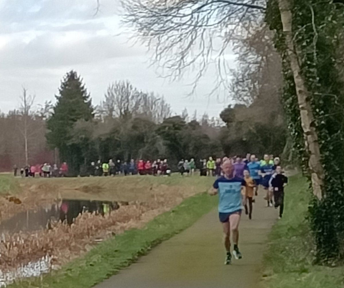 JasonPMcKevitt's tweet photo. Leading the way today as all follow,  Must be the aftershave 😉😉🤣

 Not bad for a youngfella!!!!!!!!!!!  
#Addictedtorunning  #parkrun #mullingarparkrun #lovemullingar https://t.co/AH3uihbKEw