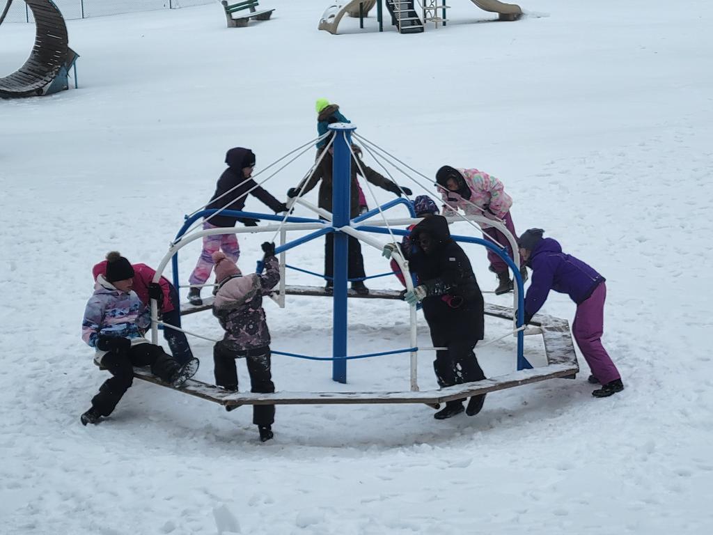 200thMissGuides's tweet photo. Winter camp is back!! https://t.co/7X2SGOKd6X