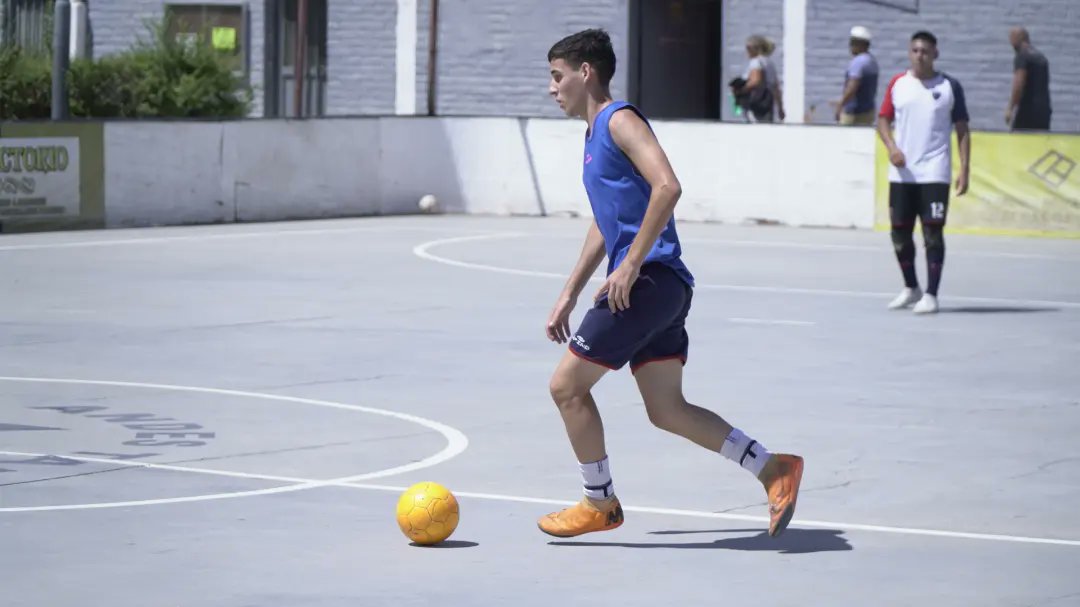 atscfutsal's tweet photo. #Inferiores #C20Azul 

📷 Te dejamos imágenes del amistoso de los dirigidos por Facundo Tejada frente Alianza Guaymallén. 

#SomosTalleres 
#SomosFamilia https://t.co/mzCUKan0jU