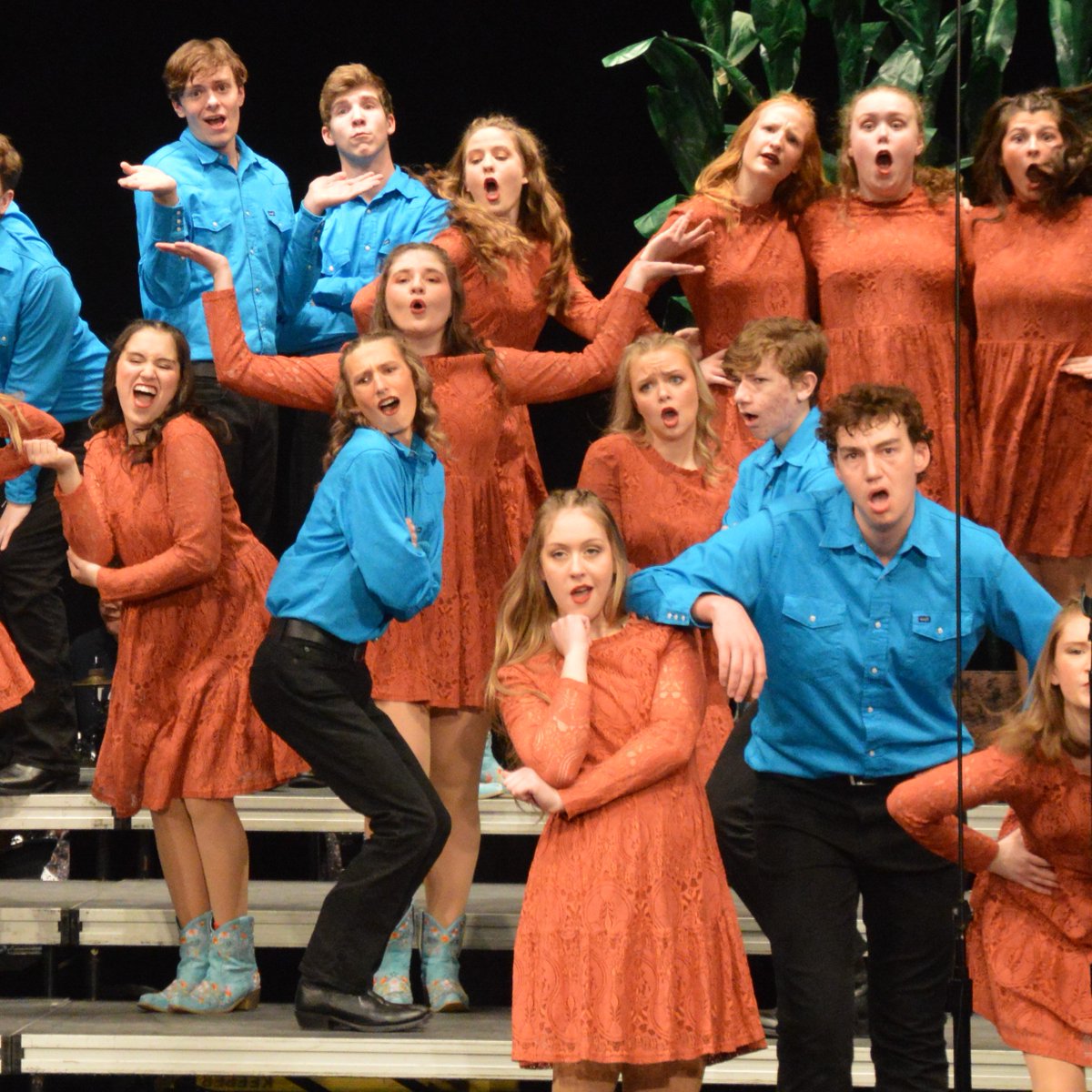 UrbShowChoir's tweet photo. Ain't no party like a...STUDIO 2023 party! 

Y'all were swingin' at #SOTR23!🧵 https://t.co/0oP18ISW0X