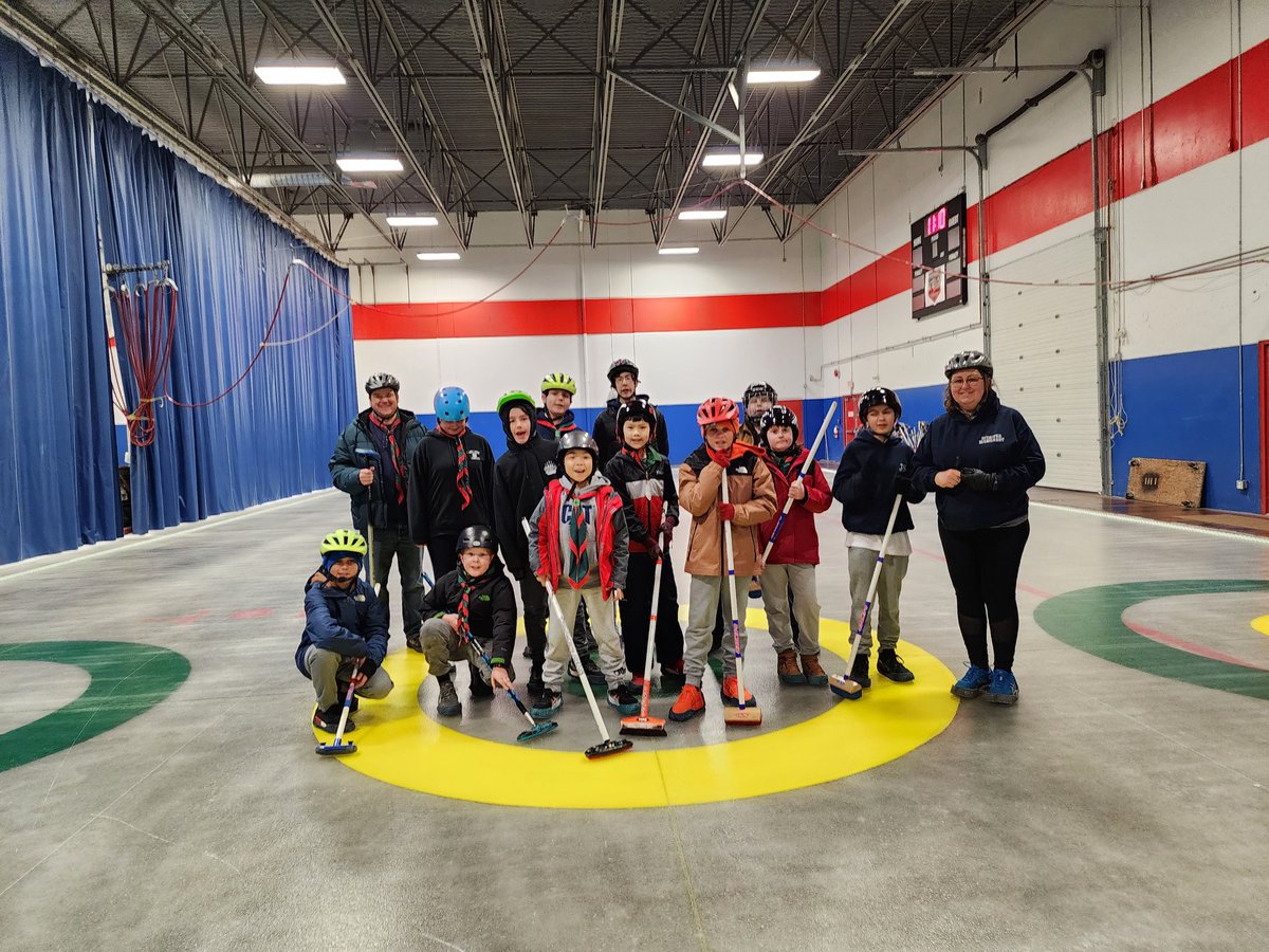 1stHaney's tweet image. Troop held a #learntocurl event 🥌They tried throwing some rocks, sweeping, and played a couple ends! @scoutscanada @GEWCRocks #scouts #scoutsdostuff #curling #mapleridge