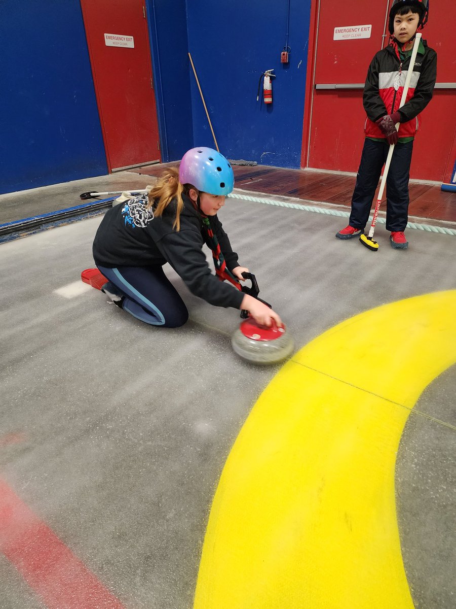 1stHaney's tweet image. Troop held a #learntocurl event 🥌They tried throwing some rocks, sweeping, and played a couple ends! @scoutscanada @GEWCRocks #scouts #scoutsdostuff #curling #mapleridge
