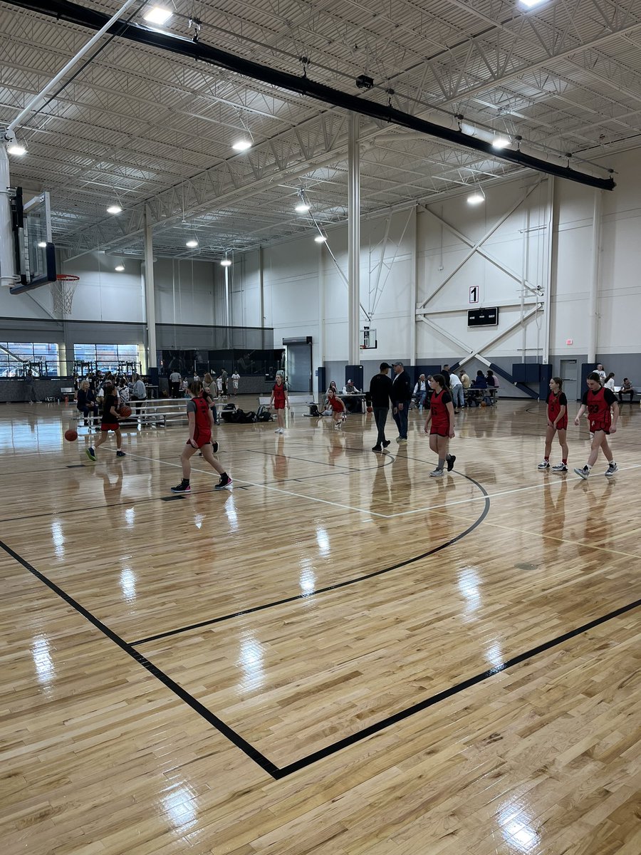 FPHS_Basketball's tweet photo. Made it to Columbus in time for the @GirlsFHShoops 6th grade game! Lets Go! https://t.co/fXLsTs67xI