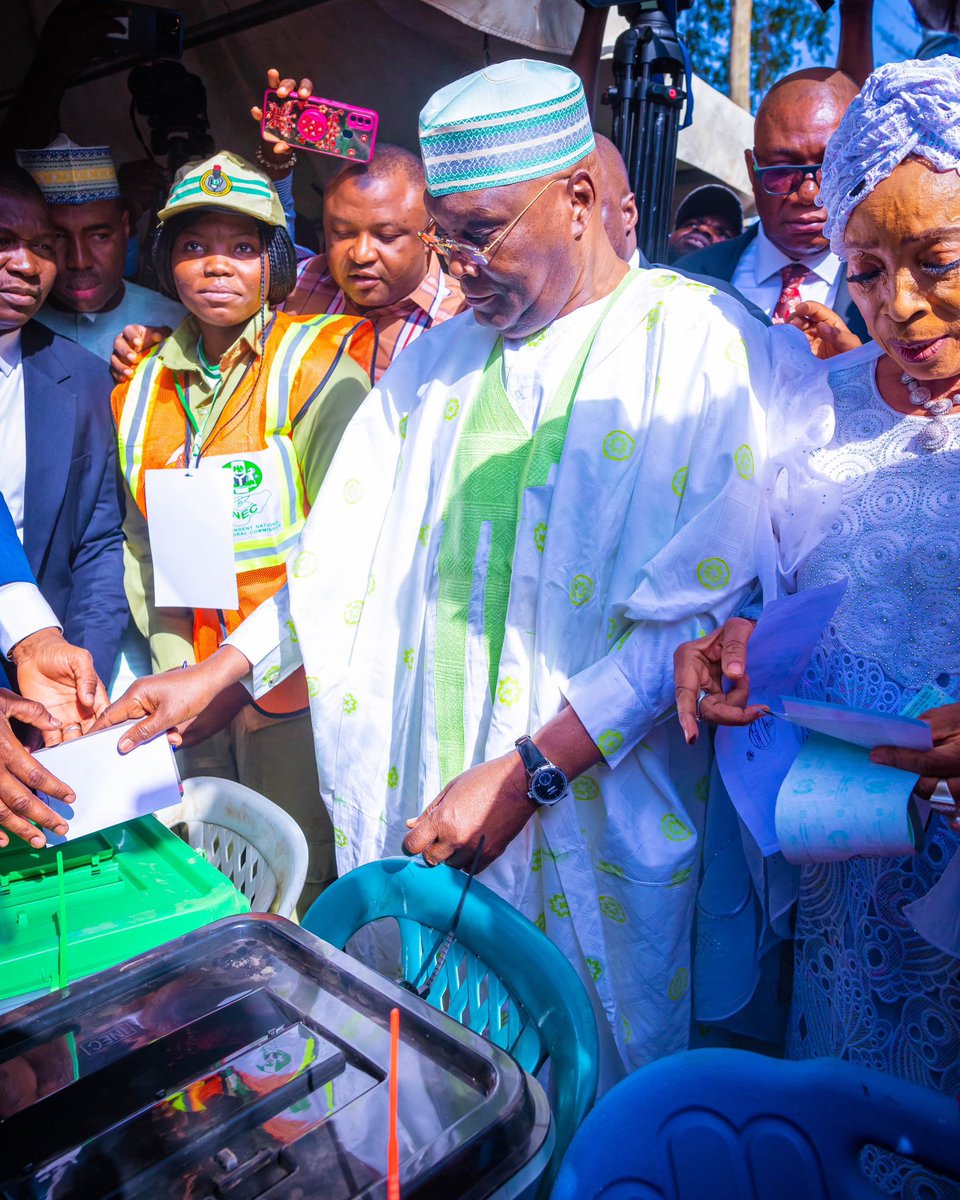 Rayyan_Tukur's tweet photo. Future president @atiku will make sure we organize a nationwide census campaign in order to help @inecnigeria @PoliceNG and @NGRSenate succeed in getting accurate data base of our people not only for election purposes but for official use as well. 

#AtikuOrganizingForAction 🗳 https://t.co/WILTja7yDk
