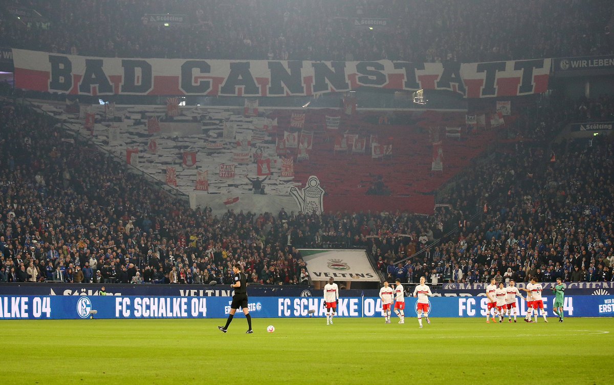 Die Einzigen, die jede verfickte Woche abliefern stehen in der Kurve.

Ich als Fan, schäme mich für die 1.HZ vermutlich mehr als die Protagonisten auf dem Platz. Hoffentlich ist mir der VfB irgendwann mal so egal, wie manchen Spielern im Brustring-Trikot. 
Kein Bock mehr! 🖕