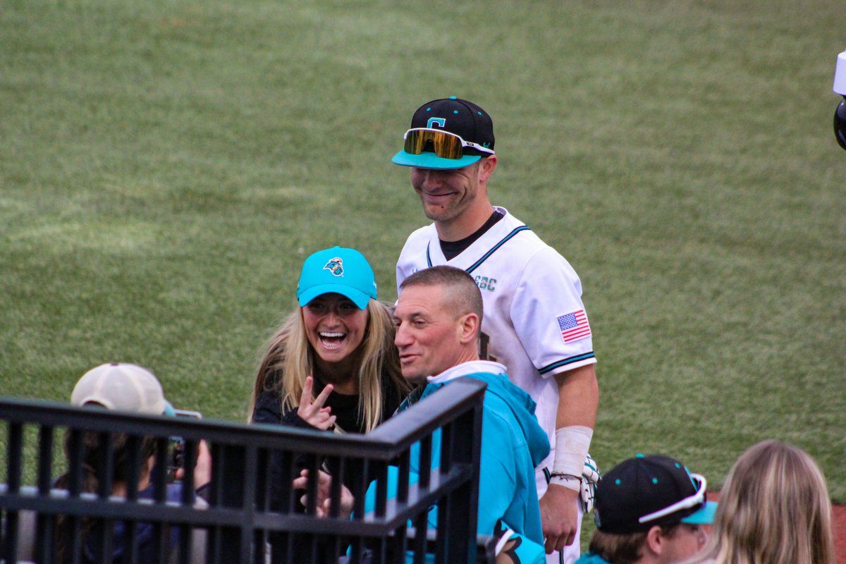 CoastalBaseball's tweet photo. A Chants Win 🤝 A Win for Everyone! 

#SELFLESS #RELENTLESS #TEALNATION | #Chantsup https://t.co/GIN2ArvszX