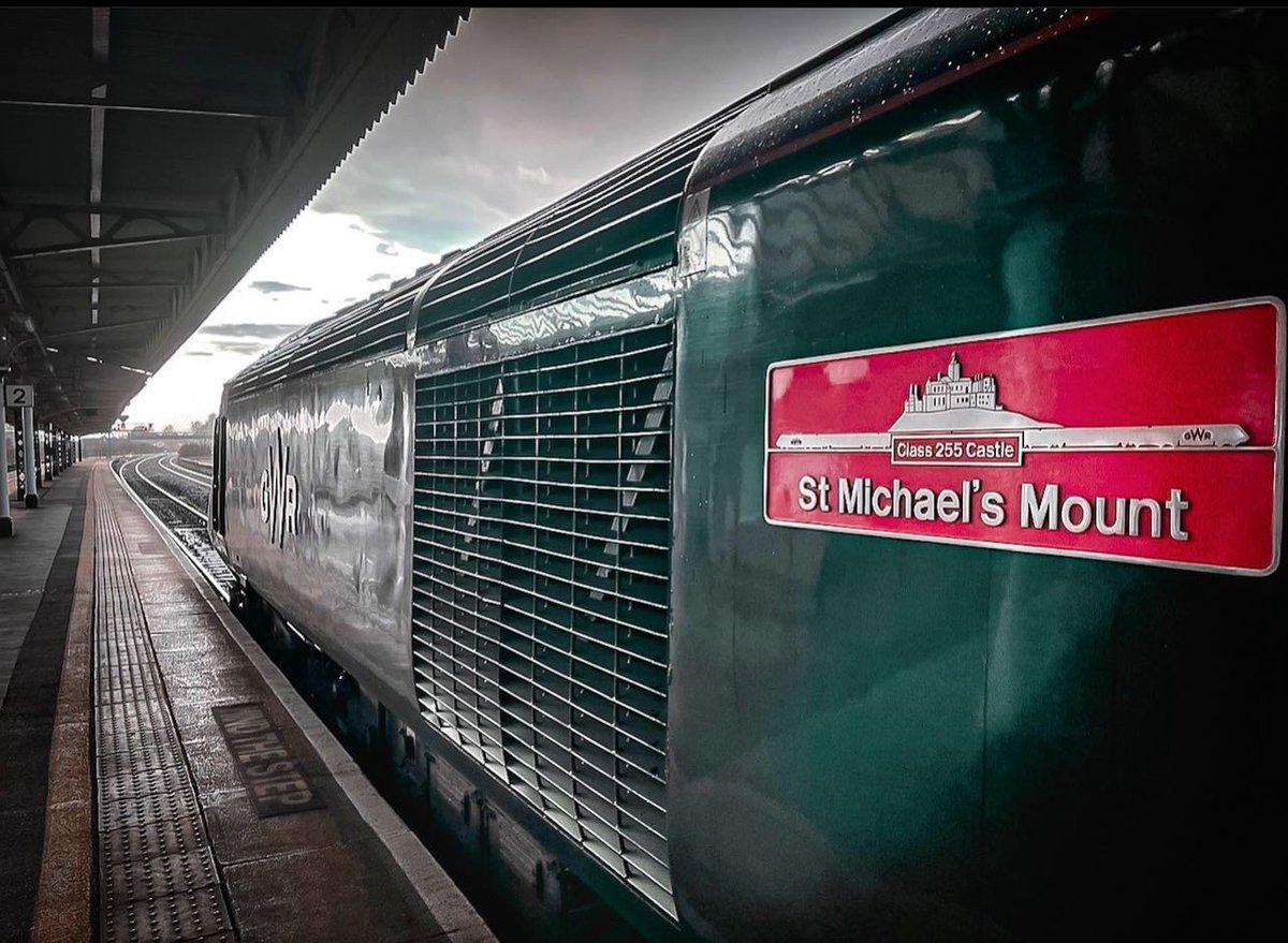 Grumbrela's tweet photo. Seems appropriate to post this again given it’s apparent withdrawal.

📍43005 ‘St Michael’s Mount’ Platform 2, Taunton #Railway Station, #Somerset 

#memory #Throwback #past #railways #train #trains #traindriver #trainspotting #class255 #gwr #photo #photograghy #PhotoMode #gwr https://t.co/94nv6ABMnM