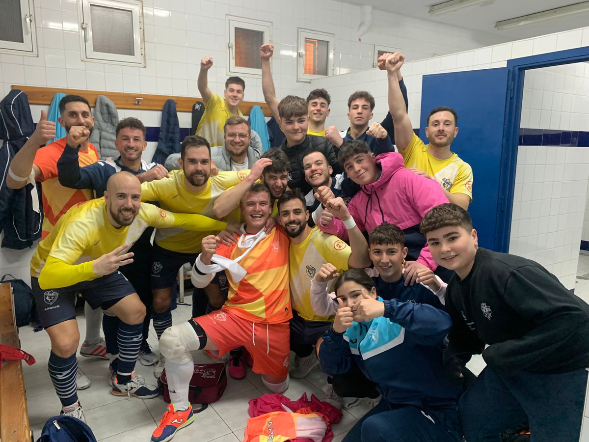 TRES PUNTOS DE ORO EN ALMERÍA. 

Victoria importantísima ante un rival directo que no le perdió la cara al partido en ningún momento y nos hizo emplearnos al máximo.

Joaquin⚽️
Javi⚽️
Orabi⚽️
Carlos Masó⚽️
Cayetano⚽️

<a href="/sportingfsalme1/">Sporting FS Almería</a> 4️⃣
<a href="/puntarronfs/">PUNTARRON FUTSAL</a>  5️⃣

¡GRACIAS AFICIÓN!💪🏽💛