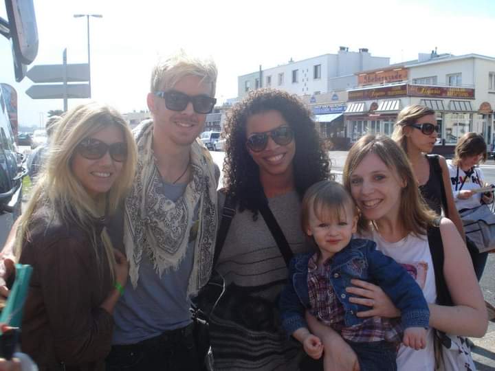 helene291084's tweet photo. Souvenir d'une jolie rencontre avec #Cylia #adameteve #thevoice https://t.co/gduWbhGsnp