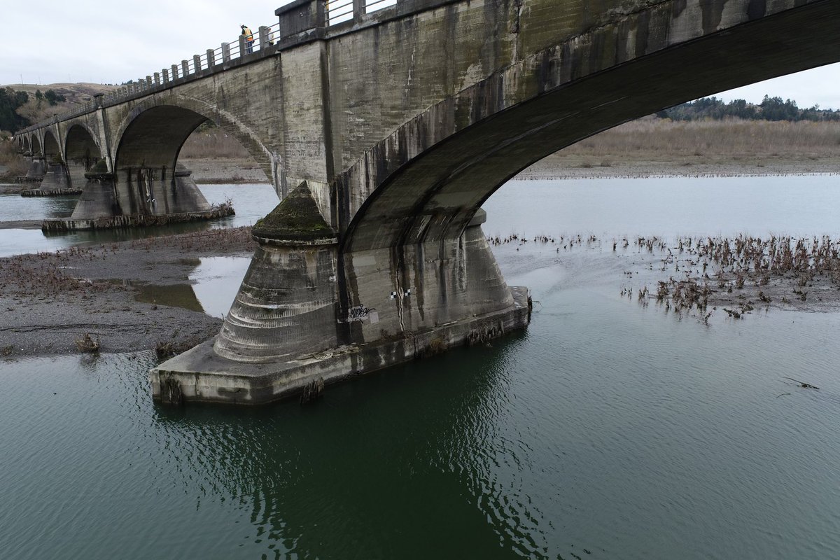 caroline95536's tweet photo. Here we go, @kengine_ These photos show one of several cracks in her piers. #fernbridge https://t.co/Wjep7bYULk