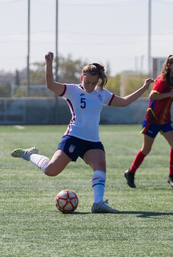 We’re excited to announce the signing of our FIRST female athlete, Joey Martin! Joey is from GA, plays forward, and is majoring in biology! We can’t wait to welcome her to Clemson, and congratulate her on paving the way for other female athletes to join the program! #cuparasoccer