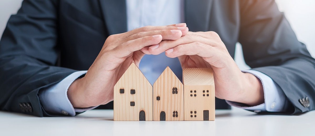 CapitolStarTori's tweet photo. Not sure how #homeinsurance qualifies as a property and casualty policy? Find out here. #realestate  https://t.co/vhXtsKptGz https://t.co/XW9d9igX7U