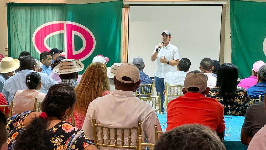 Rómulo Roux (@romuloroux) on Twitter photo Excelente reunión de organización en Santiago con dirigentes de Veraguas rumbo a las elecciones de 19 de marzo. Lleno total, gracias a todos los alcaldes, HRs, líderes y futuros convencionales CD de Veraguas. Vamos a ganar! <a href="/Anagrosas/">Ana Giselle Rosas</a> ☑️1️⃣, <a href="/nerysleonelr/">𝐍𝐞𝐫𝐲𝐬 𝐋𝐞𝐨𝐧𝐞𝐥 𝐑𝐢𝐯𝐚𝐬</a> ☑️5️⃣ #HacerLasCosasBien Excelente reunión de organización en Santiago con dirigentes de Veraguas rumbo a las elecciones de 19 de marzo. Lleno total, gracias a todos los alcaldes, HRs, líderes y futuros convencionales CD de Veraguas. Vamos a ganar! <a href="/Anagrosas/">Ana Giselle Rosas</a> ☑️1️⃣, <a href="/nerysleonelr/">𝐍𝐞𝐫𝐲𝐬 𝐋𝐞𝐨𝐧𝐞𝐥 𝐑𝐢𝐯𝐚𝐬</a> ☑️5️⃣ #HacerLasCosasBien