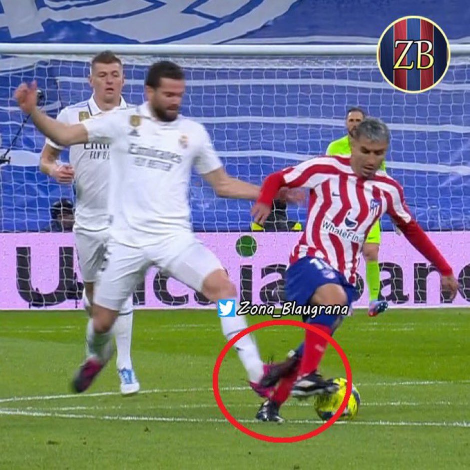 Un6conclase's tweet photo. @Atleti No se Mike, igual expulsión sí que es. https://t.co/xMLTJt8P8J