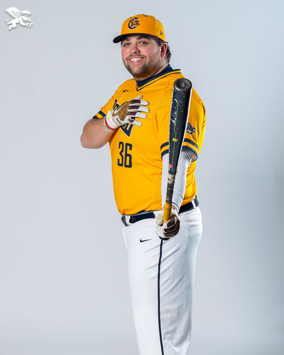 Ryan Weiss: 𝗮𝗻𝗼𝘁𝗵𝗲𝗿 home run!

#Griffs lead 7-2