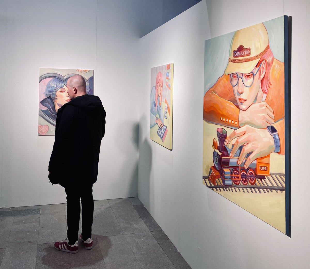 corpuslumen's tweet photo. As much obsessed as I find myself lately with #contemporaryart made in South Korea, artist OTA has been an incredible discovery. Thanks @CohleGallery 🇫🇷🇰🇷 https://t.co/bMZuJ4thAV
