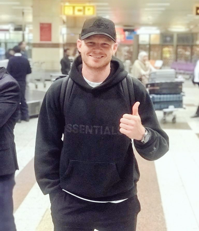 lahoreqalandars's tweet photo. Welcome @sambillings 🤝

#sochnabemanahai | #HBLPSL8 | #QalandarHum | #QalandarsCity | #LQvPZ https://t.co/EppBTjZYq6