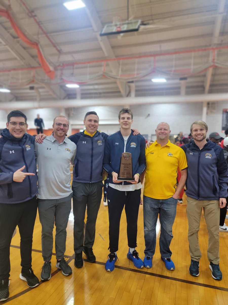 2023 M.a.c. indoor freshman of the year!