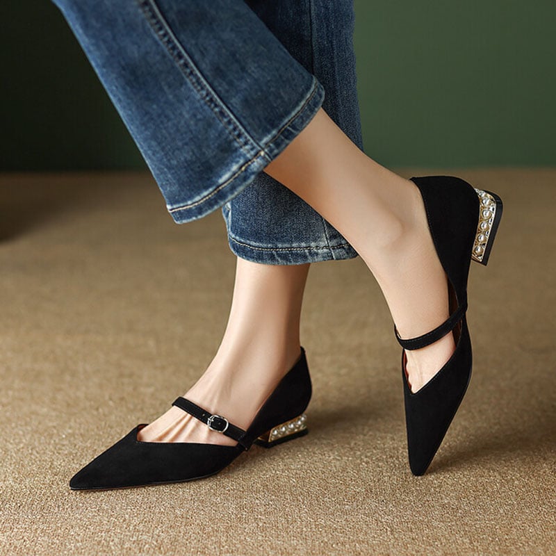 chikoshoes's tweet photo. CHIKO Dashay Pointy Toe Block Heels Mary Jane Shoes feature suede upper, leather lining, rubber sole. Heel height is approx. 0.8" (2 cm) #CutOut #Embellished #Pearl #PumpsShoes #Sculpturalheels #WomenShoes
https://t.co/DPPMge1Nm1 https://t.co/wObvykjt7D