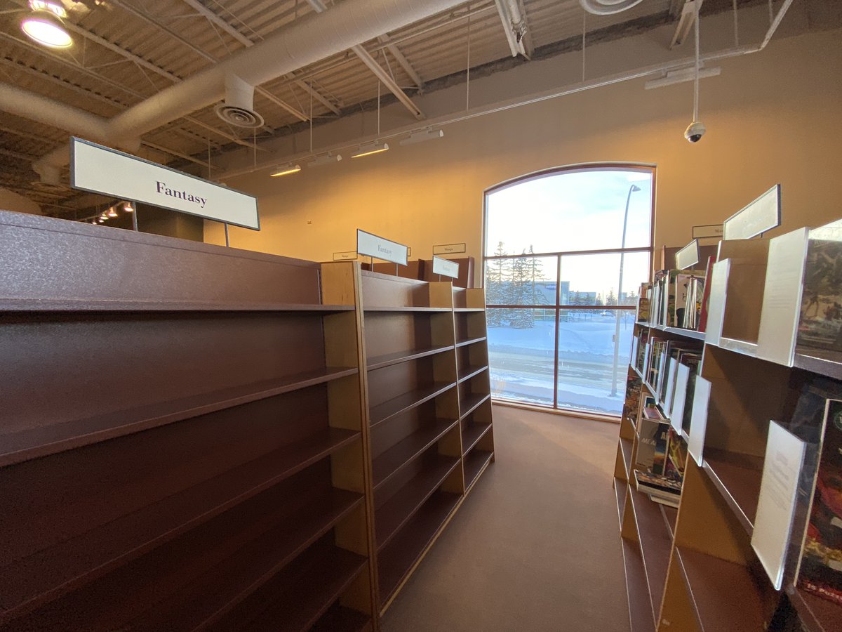 Popped into the Sunridge Chapters one last time. My 'local' big-box bookstore. It's closed for good after today, leaving northeast Calgary without a Chapters/Indigo store.