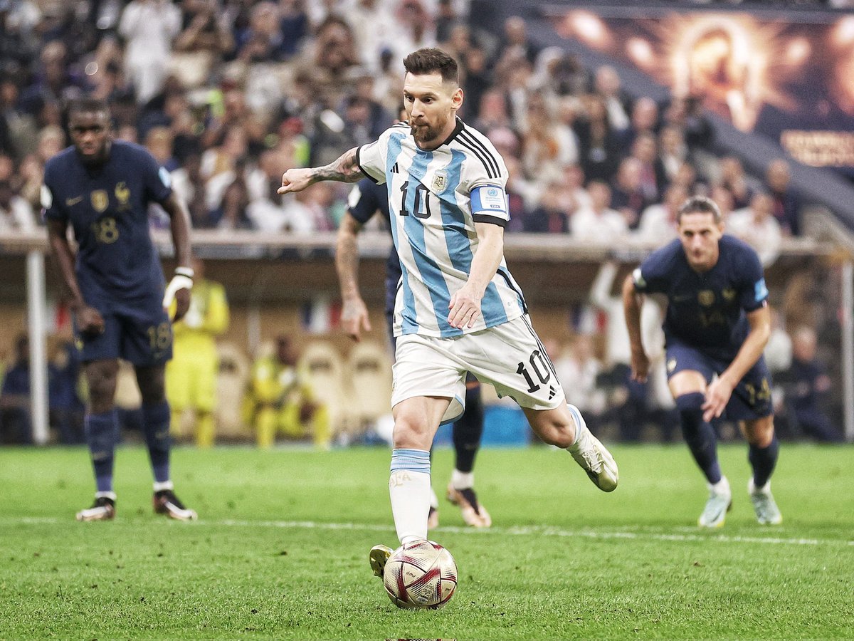 Messias30_'s tweet photo. Los huevos de Lionel Andrés Messi en una final del Mundo. https://t.co/vGKkpJCY6f