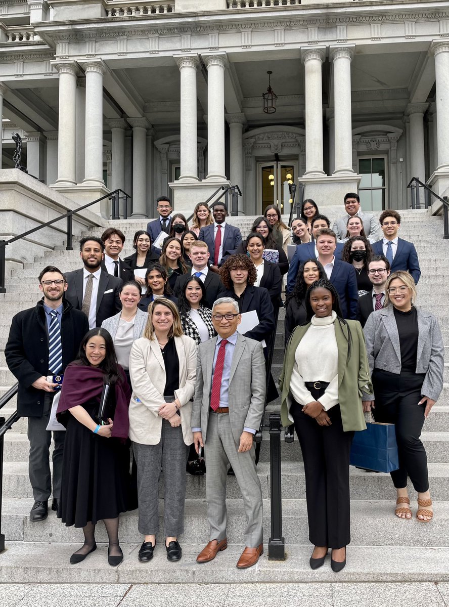 A highlight this week was meeting young leaders from National Millennial and Gen Z Community — visiting DC from 21 states &amp; Guam, representing a cross-section of America, diff backgrounds &amp; mixed race, #vets, #LGBTQIA —with my colleague @hannahbristol46.
#diversity #NMGZ (1/3)