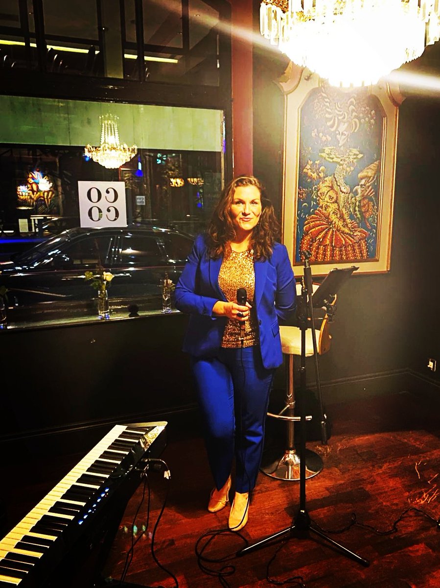 SingerMarion's tweet photo. Another night of musical bliss... This time in coco Belfast, with thee absolutely wonderful Darren Day on keys https://t.co/5cdZJyJqWu