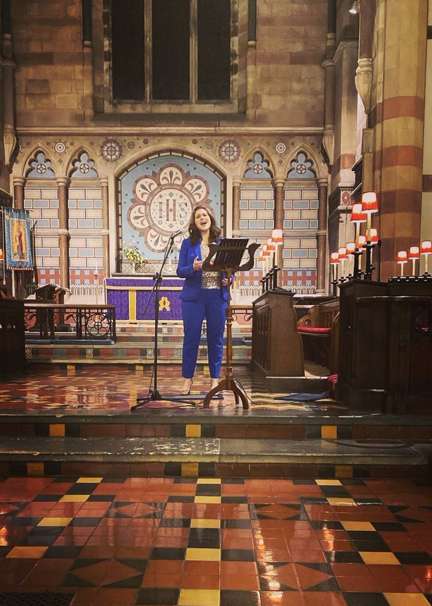 SingerMarion's tweet photo. Classic Concert
In the homeland of CS Lewis, with a specially written hymn "The Lion in our Hearts" by the talented composer and accomplished pianist Darren Day. What a night. https://t.co/WwK4t8mtbg