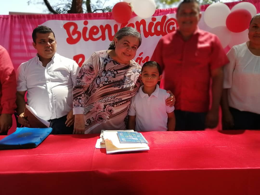 gtorodelara's tweet photo. #25Feb Me encuentro en el Edo. Barinas, siguiendo instrucciones de la Ministra @_LaAvanzadora , reunida con los Directores y Supervisores de redes y circuitos, para orientar sobre Gestión Territorial y los Centros de Desarrollo por la Calidad Educativa.

@NicolasMaduro https://t.co/rmpmTJQJq7