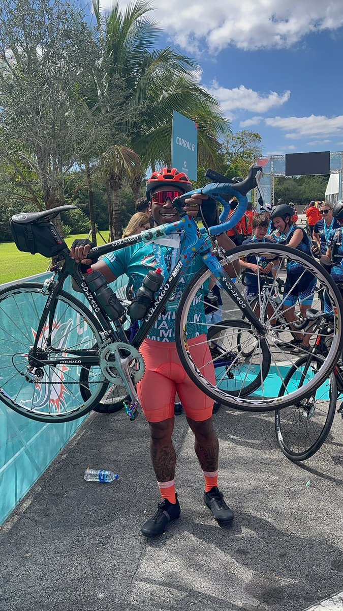Hayzeus_no_Gsus's tweet photo. 100 miles completed!!!! Thank you to everyone involved !!! #OneTeamOneFight @MiamiDolphins #DolphinsChallengeCancer https://t.co/GduUYRyLkr