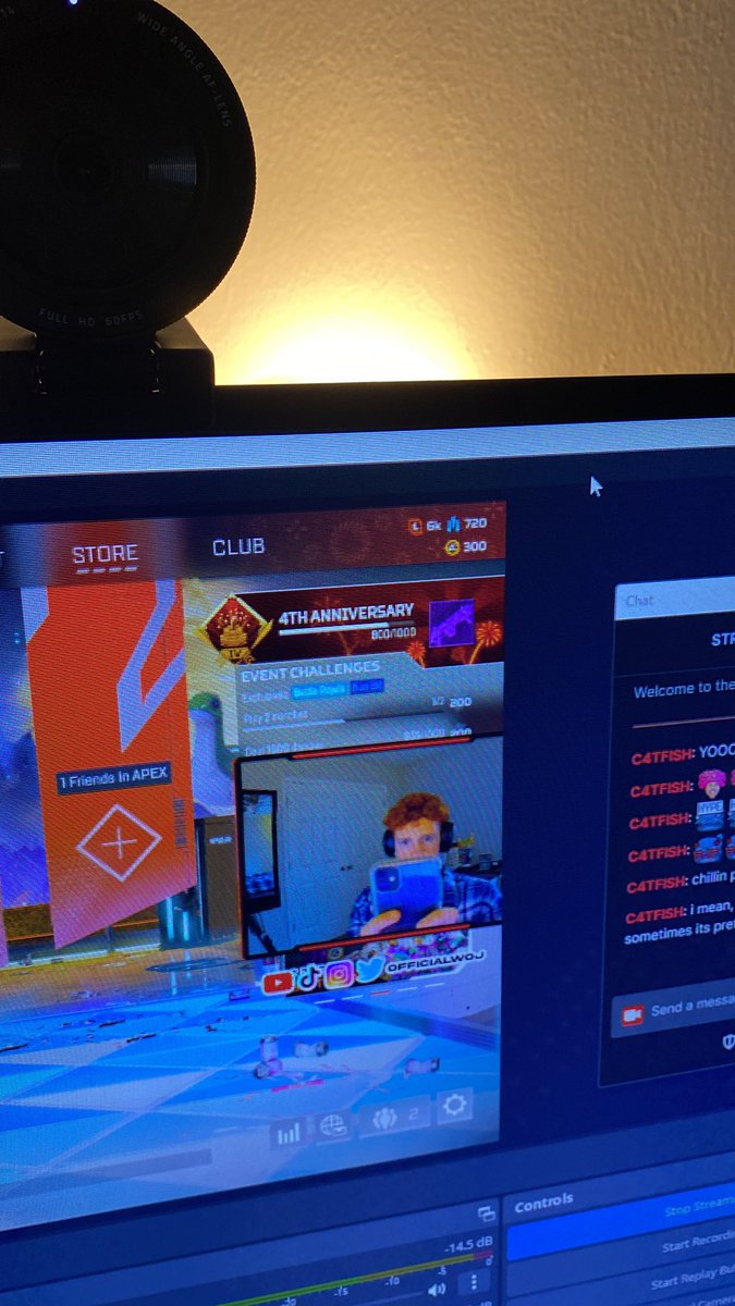 officialwoj_'s tweet photo. LIVE RN! APEX IS HITTING LOWKEY

https://t.co/cSARdWQ546

#Gaming https://t.co/Y3cXSfTok6