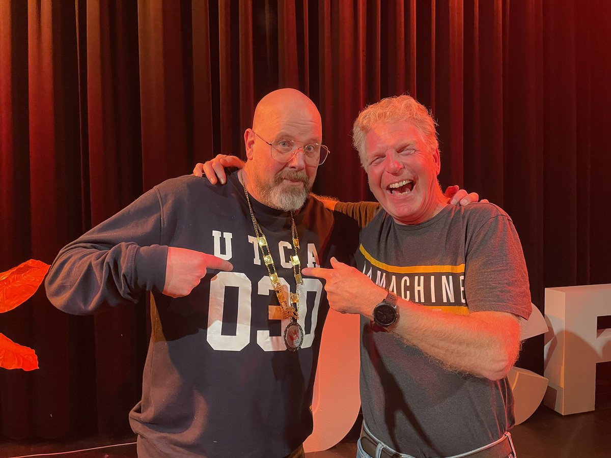 Bij @UICF de Stand van Utrecht met de nieuwe Stadscomediant <a href="/HansGommer/">Hans Gommer</a> en natuurlijk zijn voorganger Patrick Meijer. Mooie #utrechtstijl avond.