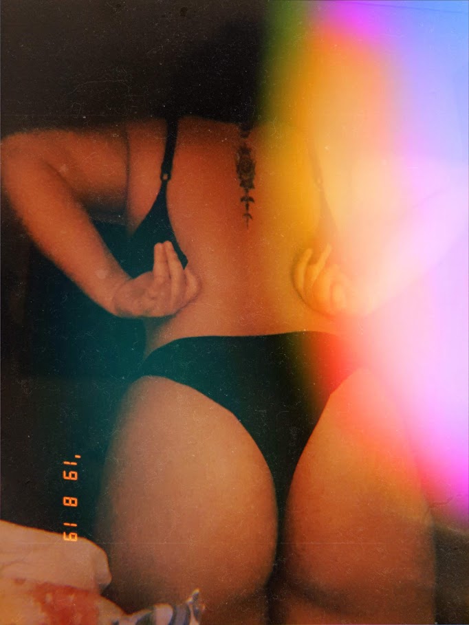 AgathaSun69's tweet photo. E um tapa na minha #bunda, tu quer dar?
https://t.co/Tp9zd0cCQl
#cadela #PEITOSAWARDS #camgirl #camgiro #gostosa #peituda #safada #cachorra #safadeza #onlyfans #novinha #milf #bbw #chubby #bigtits #privacy https://t.co/7ZVlsQTqR3