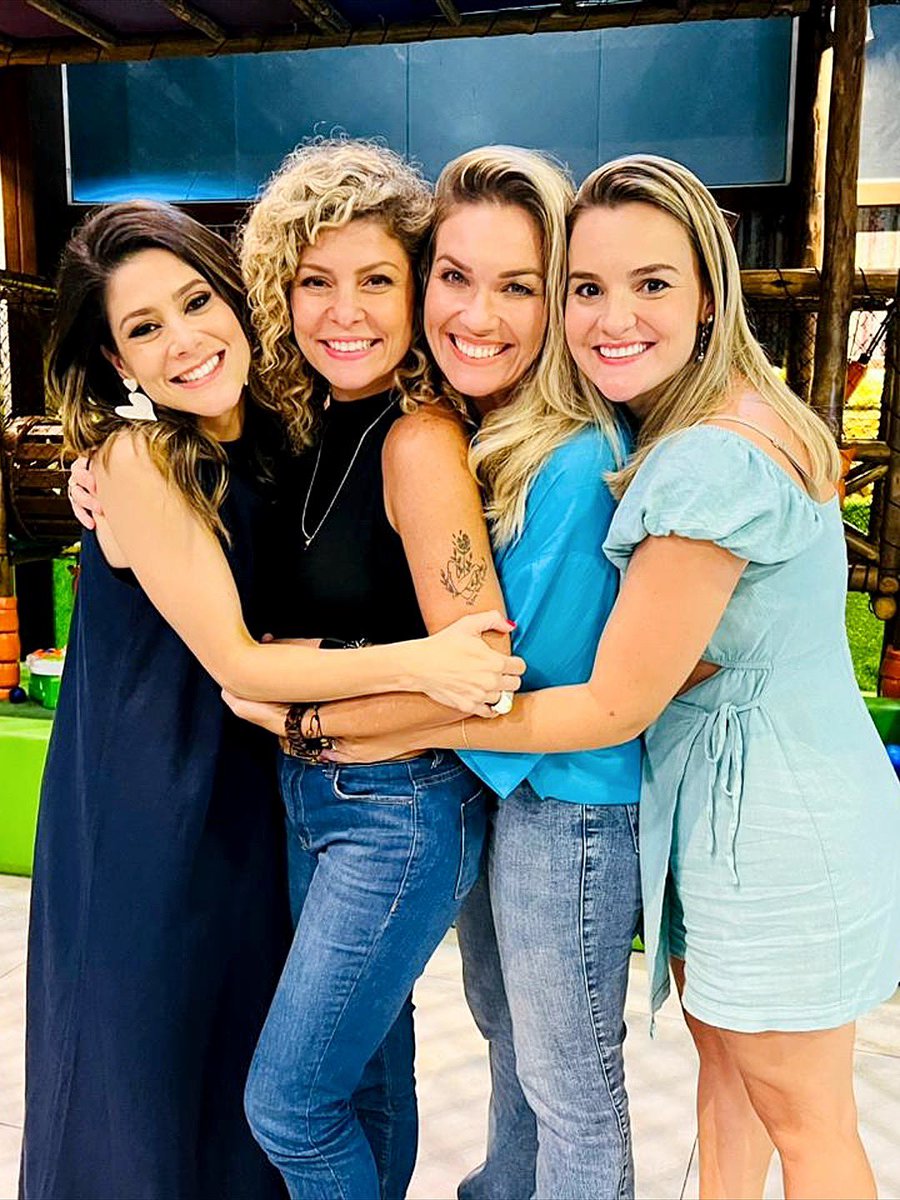 DezzaCruz's tweet image. Esses reencontros que aquecem o coração! ❤️ #paquitas