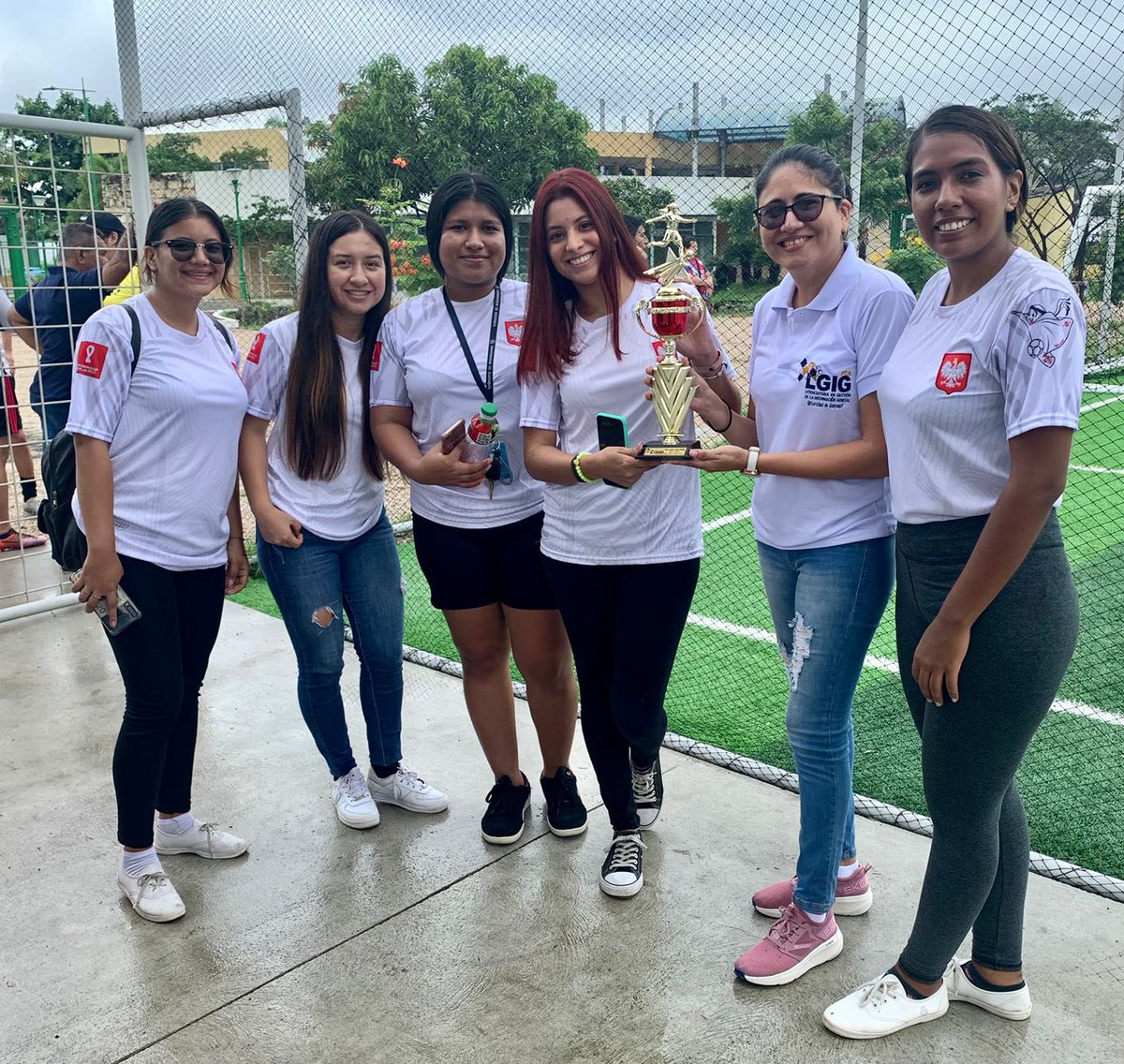 GIGFCAUG's tweet photo. Felicitaciones a las Campeonas de la Categoría Futbol Femenino de 7mo Semestre: #CevadeFC
Campeonato Relámpago LGIG
📍#CienciasAdministrativas
📍#UniversidadDeGuayaquil
📍#Guayaquil #Ecuador
📍#LGIG #LGIGFCA #UG
📍#NoticiasUG #SoyFCAUG
📍#OlimpiadasLGIG https://t.co/cgRkGNZeYv