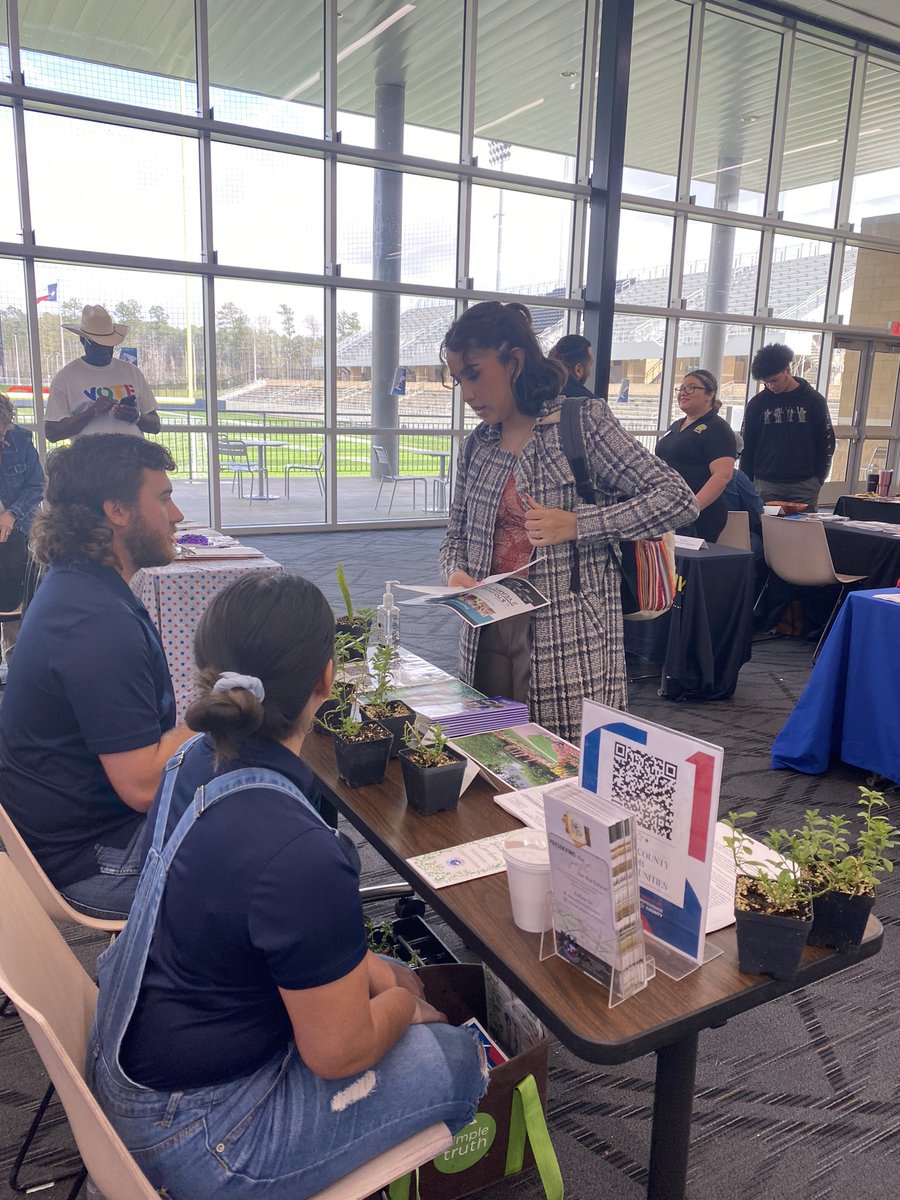 DekaneyG's tweet photo. Coach Khan &amp; the Law Practicum Seniors networking at the Spring ISD CTE Career Expo. Got to witness the beginning of “adulting” as they navigated through the opportunities! @SpringISD_CTE @SpringISD @CteNths @DHS_CTE_Law @Dekaneywildcat https://t.co/meCJBvxJUz