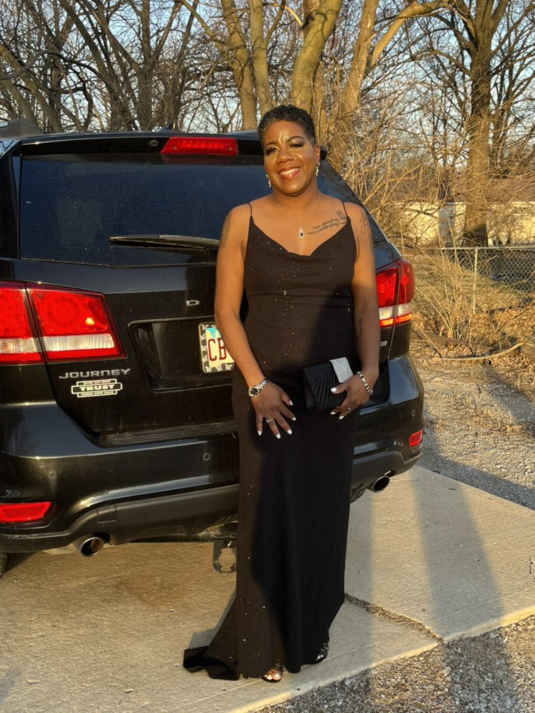 LovelyLadyLe's tweet photo. She ready!😍🥰🦋
Midwest Best of Black!🥰 Had a couple stop to tell me how gorgeous I looked and to have fun wherever I was going! Tonight about to be lit, it’s about the experience!💃🏾✊🏾
#coachleannaspeaks
#MBOB https://t.co/GtqL3xpQAu