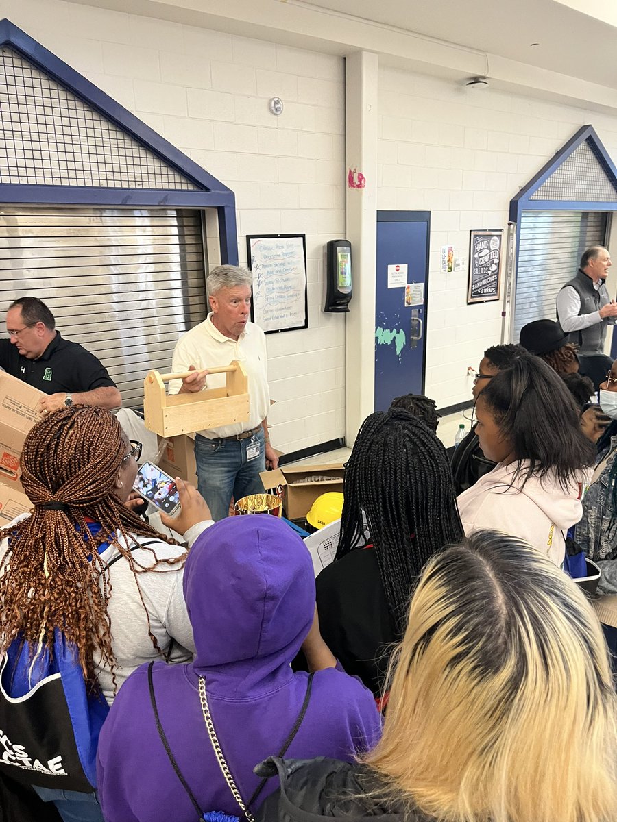 HopeHopkinsFACS's tweet photo. 2023 CTAE Middle School Career Expo! @FultonCoSchools @FCSCTAE @ChefWilborn @prin_pauldwest @D_West_Cafe @pauldwestfccla https://t.co/d9Z1N26oNq