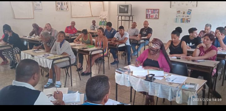 PerezReicel's tweet photo. Docentes del Instituto Politécnico Rodolfo Ramírez Esquivel del Municipio Primero de Enero, realizan Claustrillos de grados, para fortalecer el proceso Docente.#EducaciónPrimeroDeEnero #LatirAvileño #1roDeEneroDeVictorias #MejorEsPosible https://t.co/r9XDv4Oa8N