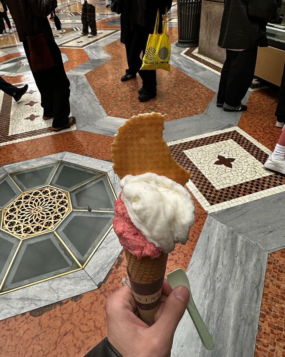 jenosle's tweet photo. Savoring the taste of creamy vanilla and strawberry mixed together in my ice cream cone while enjoying the vibes of Milan on a beautiful day. As I take in the unique energy of this vibrant city, the delectable flavors of my dessert provide the perfect complement to my experience. https://t.co/df9jg8AjvW