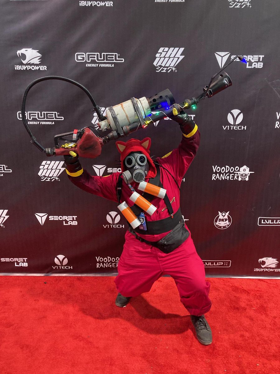 SeaFoamCat_cos's tweet photo. My favorite pics from @LVLUPEXPO :) https://t.co/jOwUgRd4Ns