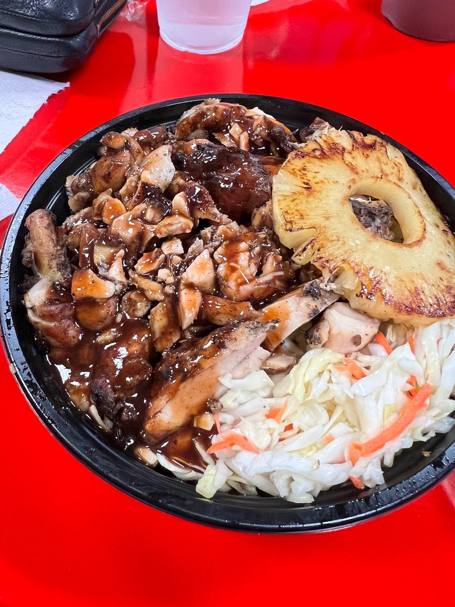 StacyKader's tweet photo. Jerk chicken bowl! (@ Barn Belly Burgers in Dallas, GA) https://t.co/mEVdqSxcom https://t.co/4bQGHVPae4