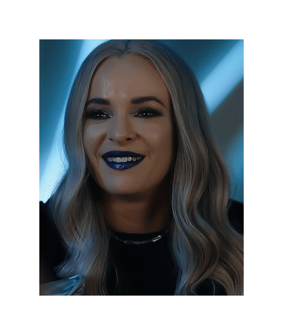 Frost is here to receive positive compliments. Make her day better than it is ❄

#theflash