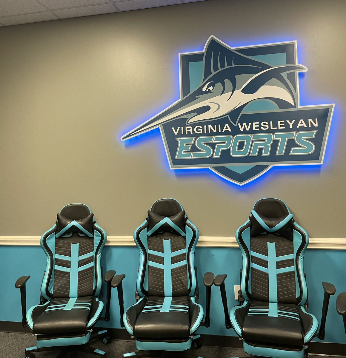 alyssaduran00's tweet photo. We had a great day at @VWUEsports for Collision on the Coast! 

The @ShenUesports RL team gained quality lan experience (first lan for most of the team) and got to hang out with @ODU_Esports! 

GG’s! 🤝 https://t.co/h5YlS7j2lC