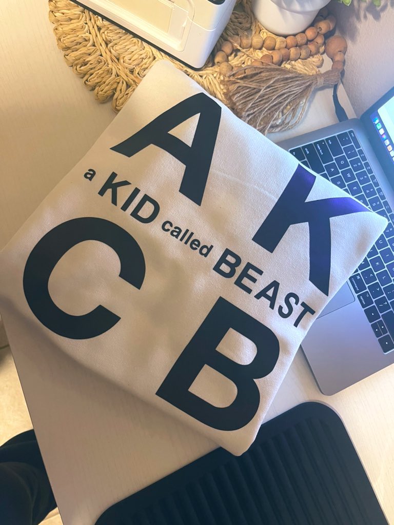 BEAST!!!

I’M DOING A HOODIE GIVEAWAY
(NOT AFFILIATED WITH <a href="/akidcalledbeast/">a KID called BEAST</a> )

MUST BE FOLLOWING ME

MUST BE FOLLOWING <a href="/akidcalledbeast/">a KID called BEAST</a>

MUST LIKE THIS TWEET, RETWEET, AND COMMENT

GIVEAWAY WILL END 3/3 @ MIDNIGHT

PLEASE READ COMMENTS FOR DETAILS 🤍

THANK YOU AND GOOD LUCK!