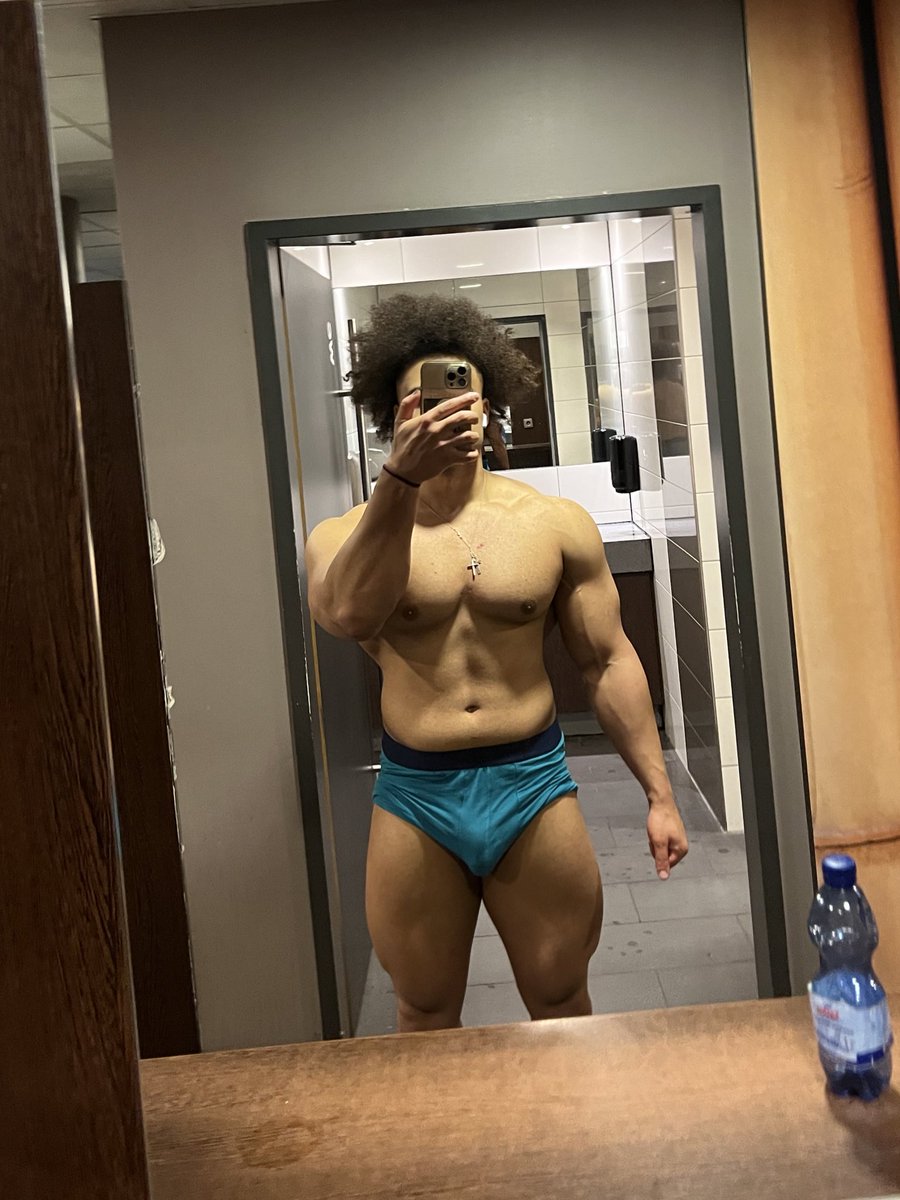 renturoo on Twitter: "RT @buff_weeb: