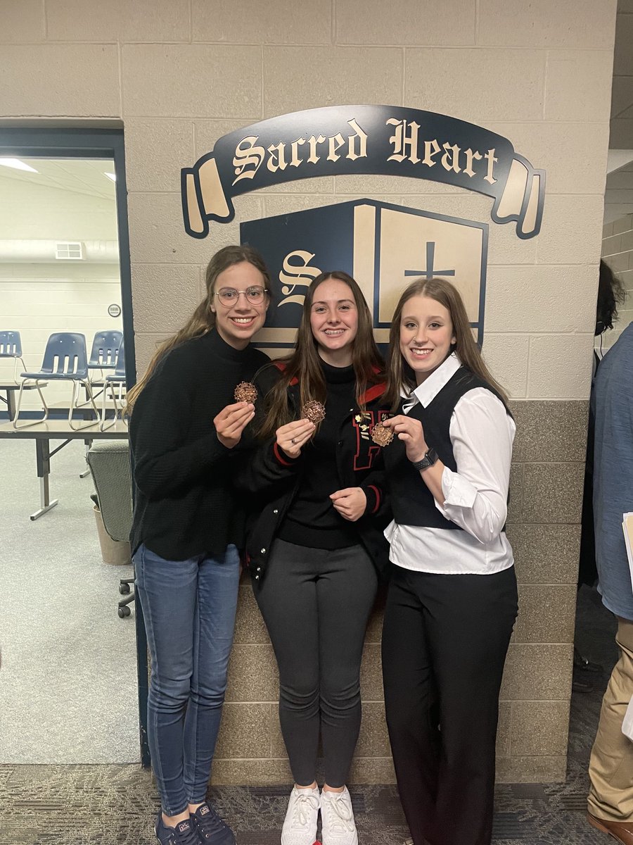 UNealee's tweet photo. Congrats to these ladies who medaled at forensics today. ⁦@HesstonHS⁩ ⁦@SwatherAD⁩ https://t.co/XsCpY1jqlq